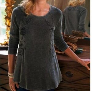 SOFT SURROUNDINGS Top Size Medium Camden Charcoal Black Waffle Weave Top